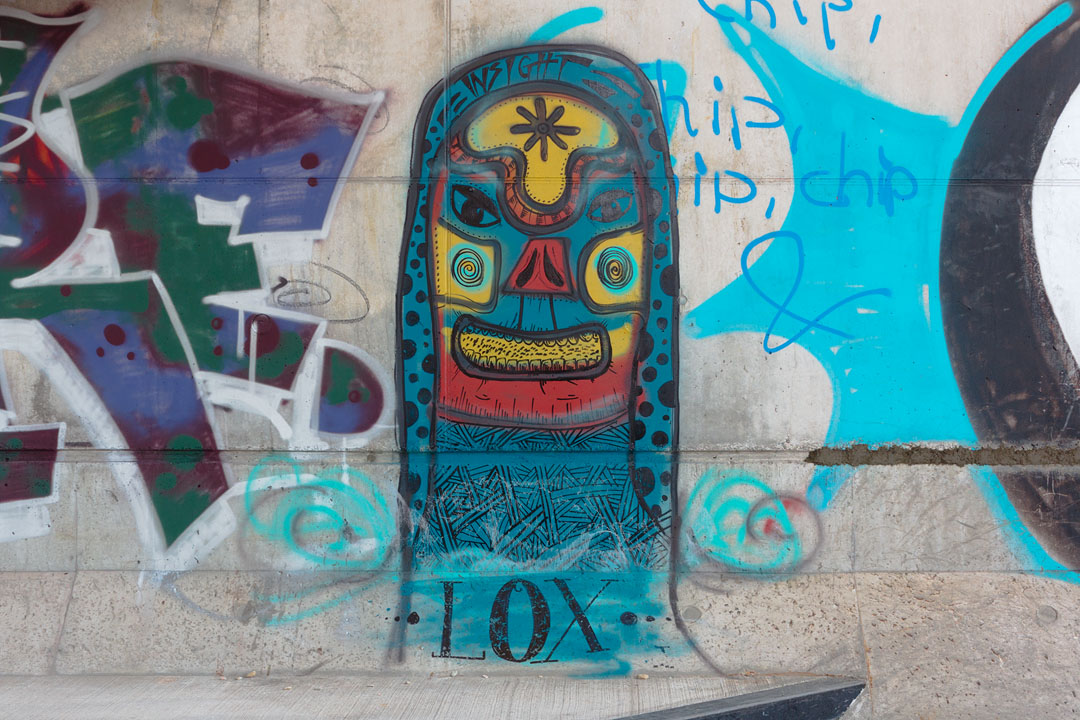 Graffiti am Oberhafenkanal.
